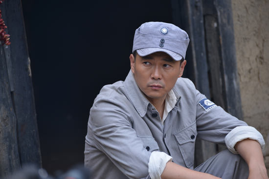 新浪娱乐讯 近日,由青年导演海顿自编,自导,自演的电视剧《我是赵