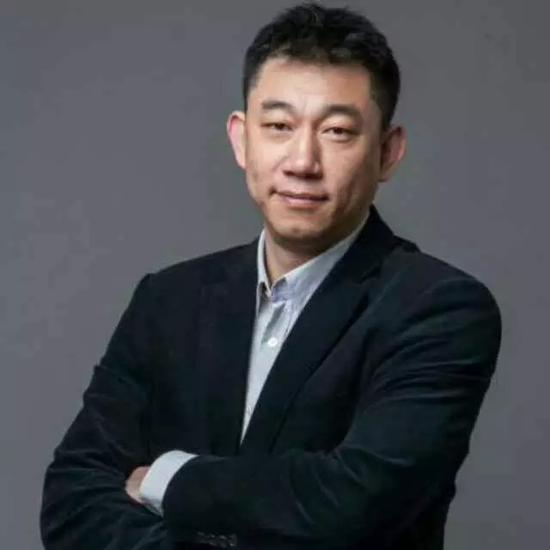 前国安足球运动员周宁一家.