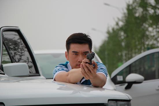 由真实故事改编的盗墓题材剧也日益增多,电影《盗墓追缉》就是根据