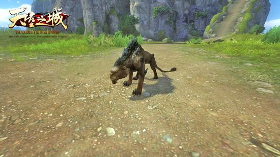 图1：石斑豹拥有尖锐的獠牙与锋利的爪子，不可小觑