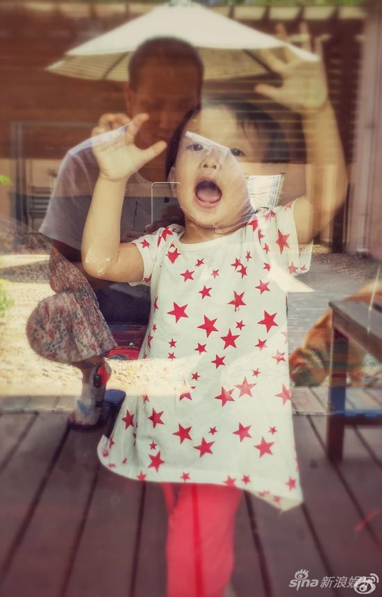 黄觉独特的视角