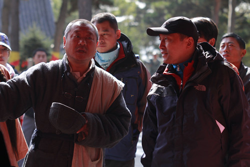 花箐导演与范伟