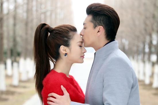 两生花花朵恋仁海报高仁演绎复古风