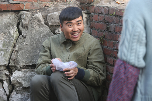 二婶播出遭删减李东霖剧中被上铁链