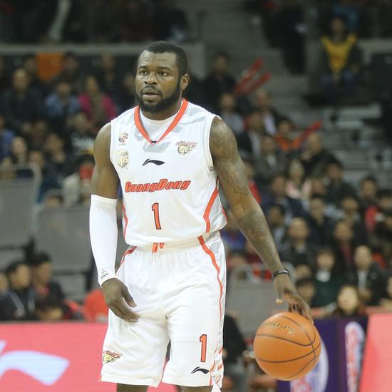 外媒曝广东为拜纳姆提供三年续约合同