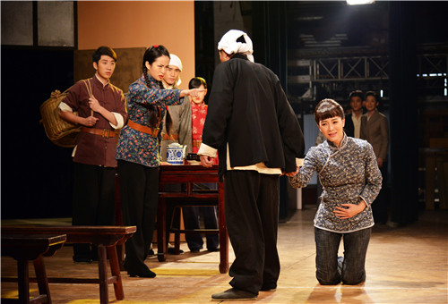 《剧场》上演戏中戏