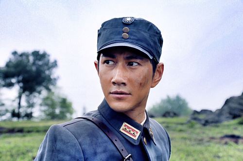 十个连长何明翰亦正亦邪上演无间道