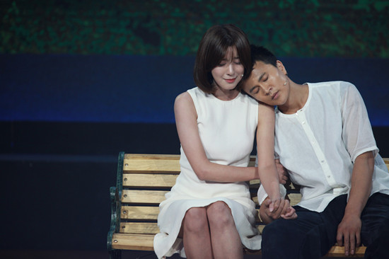 《拳霸风云》主创,美女制片人姜一涵携影片中的男演员谷尚蔚,冯刚和侯