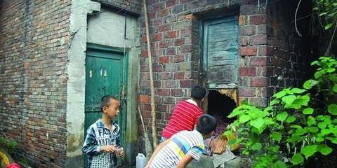 警方:喝可乐死亡姐妹系遭投毒