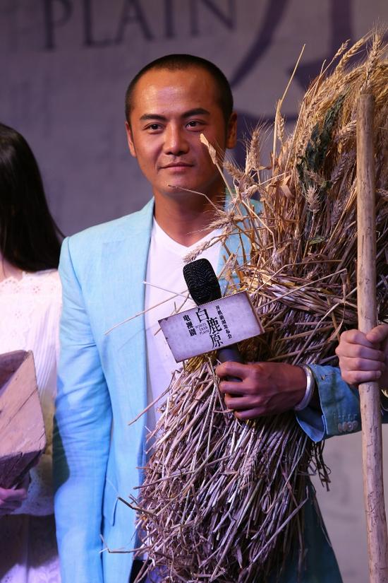 姬他,雷佳音[微博],李沁[微博]等二十位演员联袂出演的电视剧《白鹿原