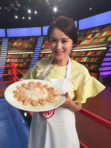 叶一茜微博晒失传名菜 科普食材欲哭无泪