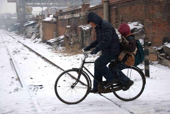 从“二八铁驴”到竹蜻蜓 爸爸去哪儿了