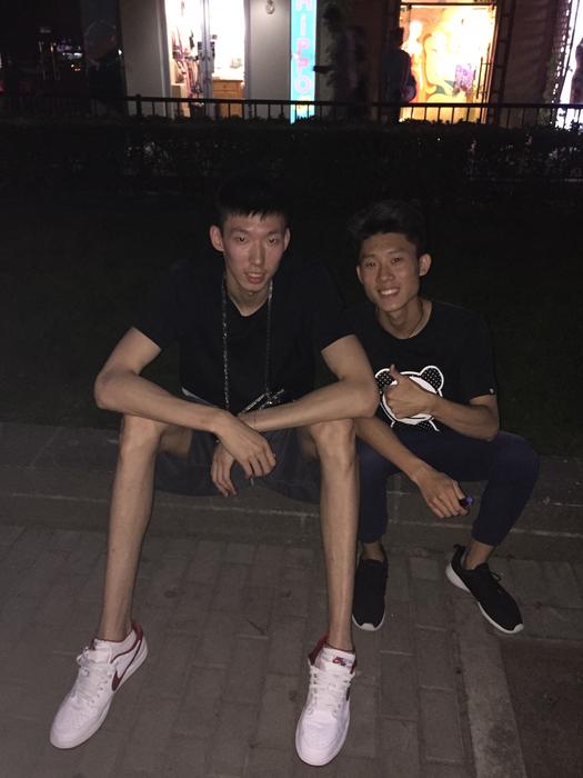 周琦的小腿有多销魂?(图)