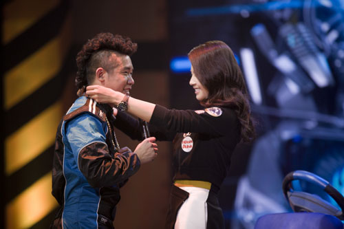 《炫风车手》刘涛新浪娱乐讯 《炫风车手》上周五在广东卫视首期播出