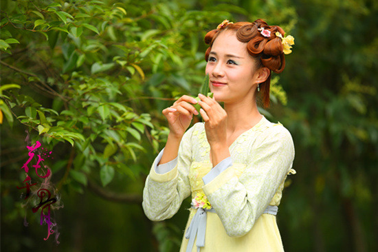 《花千骨》安悦溪饰糖宝