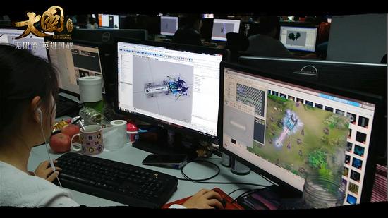 图10 《大国》研发制作实拍