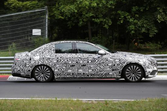 新一代奔驰E级纽北赛道测试 或明年发布
