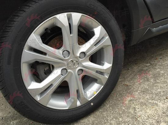 北汽小型SUV绅宝X25低伪谍照