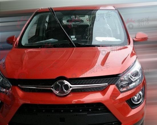北汽小型SUV绅宝X25低伪谍照