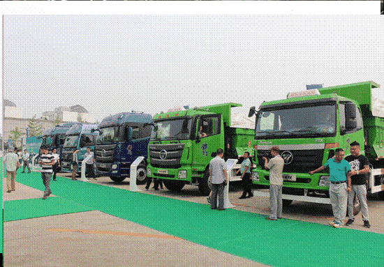 福田戴姆勒发布京V新品 引领排放升级