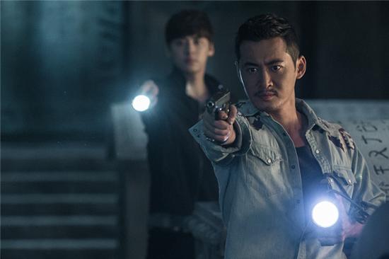 盗墓笔记潘子魏巍戏里戏外惊险重重