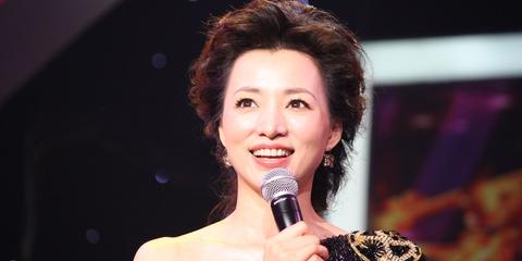 美国产子？董卿拒回应私人问题