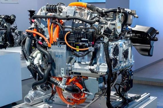 宝马5系GT氢燃料版官图 续航超500km