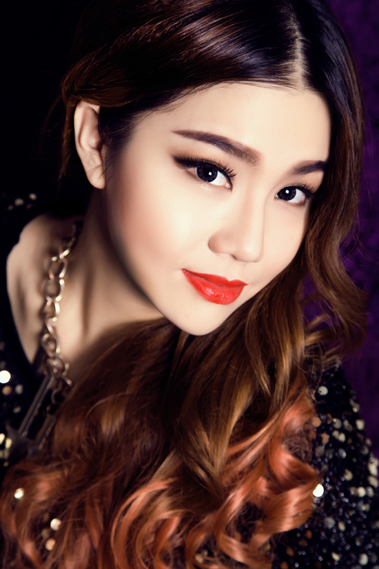 eq李真首张专辑发布谱写音乐历程