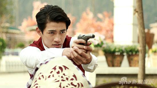 李子峰帅气射击