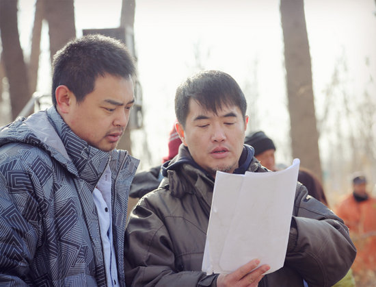 编剧 刘頔和制片人 孙杰 在拍摄现场