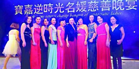 内地富婆团赴港整容被骗百万