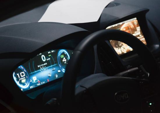 远程破解着车，仪表盘上正常显示车辆状态