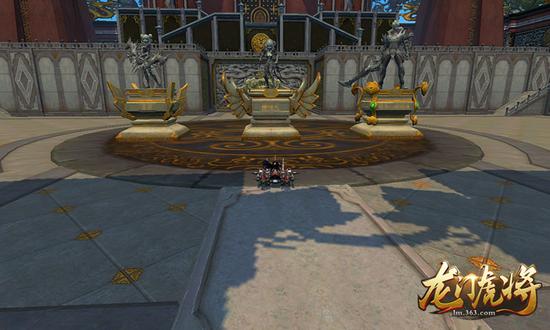 图2皇城深处    至尊雕像