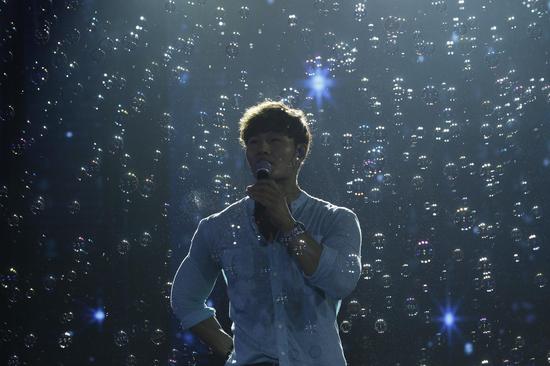 金钟国举办网络演唱会