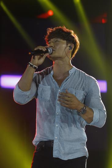 金钟国举办网络演唱会