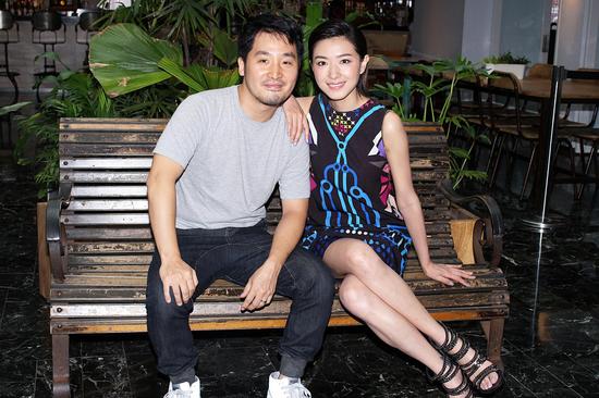 张孝全扮女装穿高跟鞋痛苦被万茜笑丑