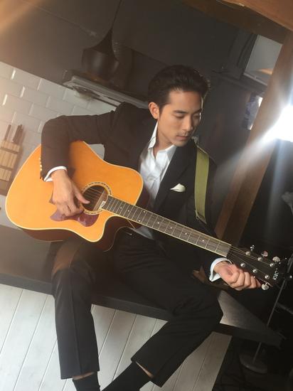 林德信终于有一天纪念长辈爱情故事