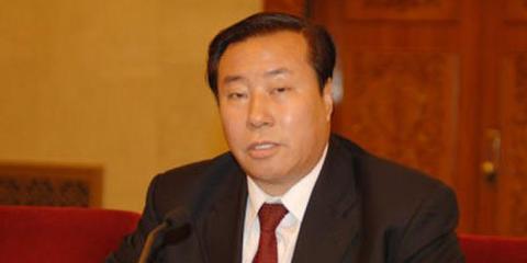 韩志然被免职后现身打保龄球