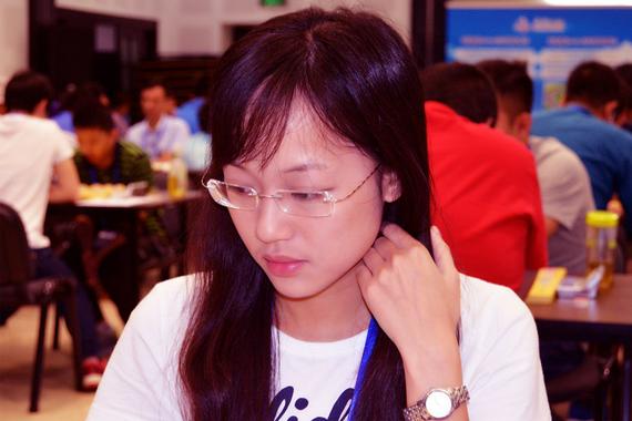 威凯杯3日姚洪新钟少鸿发威领跑时凤兰连胜男将