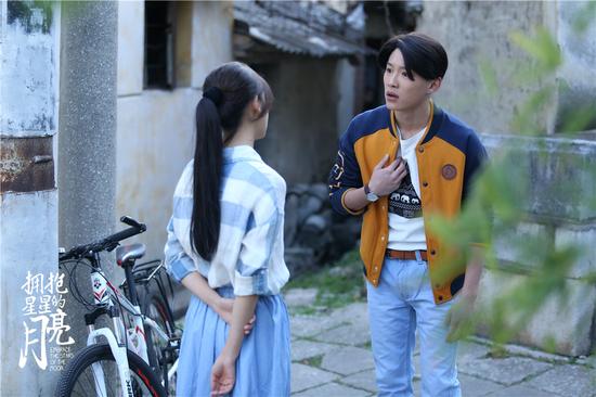 《拥抱星星的月亮》丁黑再现女性励志题材