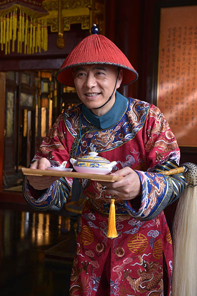 《美人香》杀青 陆忠变身皇帝左膀右臂