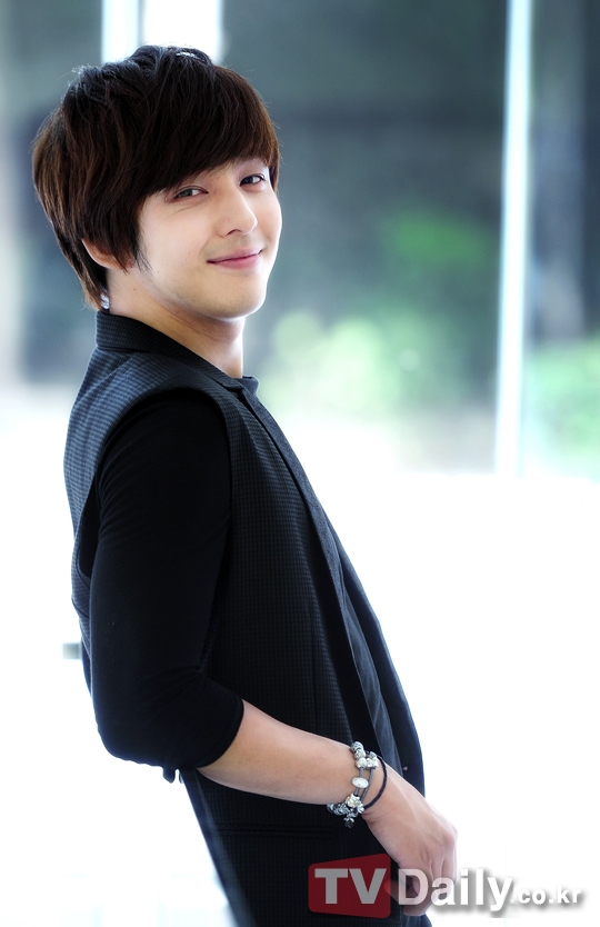 韩团sj银赫聊起范:他回来我们还会接纳|superjunior|金起范|银赫_新浪