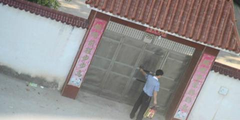 农民偷拍县长收礼被判刑6年