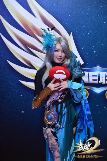 图8：螺旋猫DOREMI演绎新套装形象