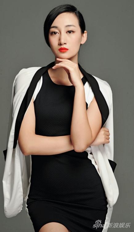 陈雅斓变职场"白骨精" 《克拉》狂虐唐嫣