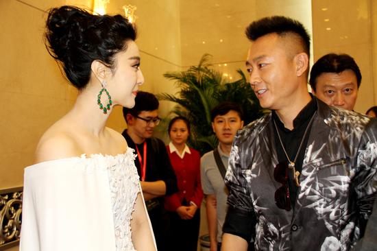 沈晓海出席《杨贵妃》首映礼 喝彩范冰冰