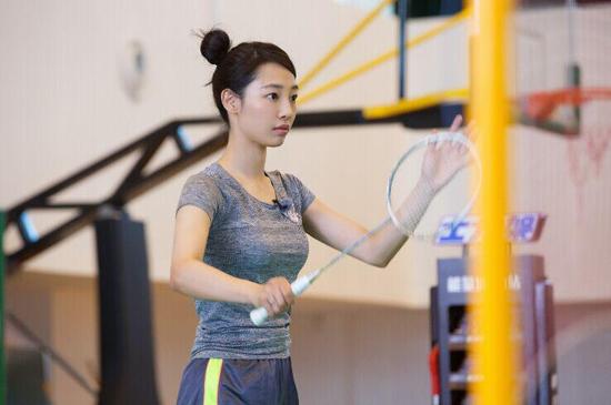 白百何为男神林丹而战惨遭李宗伟抽屁股