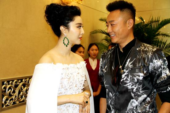 沈晓海出席《杨贵妃》首映礼 喝彩范冰冰