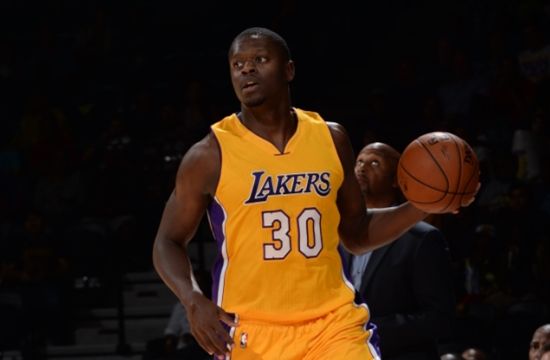 慈世平把兰德尔捧得很高