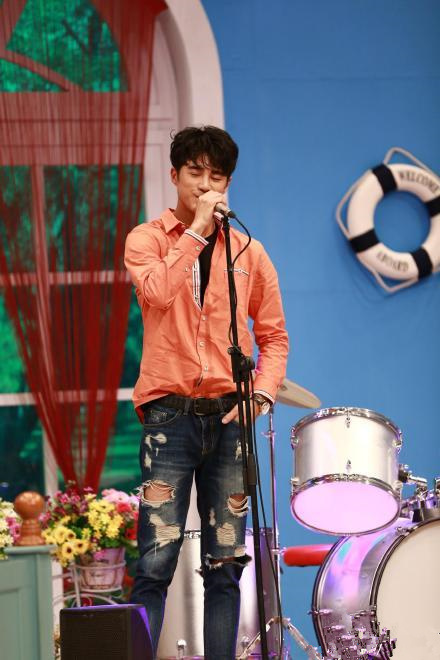 喜乐街姜潮狂追hold姐机智反应获赞